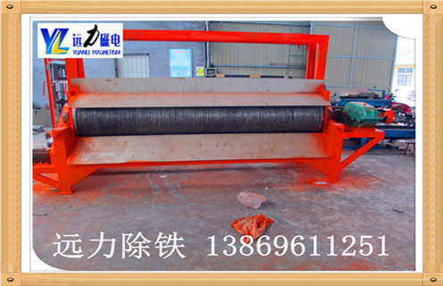 　濕式分選磁選機(jī)的配件,濰坊遠(yuǎn)力磁電是專業(yè)生產(chǎn)濕式分選磁選機(jī)的廠家,所以磁選機(jī)的配件也是很全的.您有需要磁選機(jī)配件時(shí),可以直接打電話138-696-11251.  　　濕式磁選機(jī)被越來(lái)越多的選礦廠家購(gòu)買(mǎi),說(shuō)明我們的濕式磁選法已經(jīng)受到了越來(lái)越多的人歡迎和使用,這也就進(jìn)一步證明了濕式磁選設(shè)備的配件的銷(xiāo)售,越來(lái)越多的人詢問(wèn)關(guān)于其配件的價(jià)格,下面我們就來(lái)具體說(shuō)說(shuō).